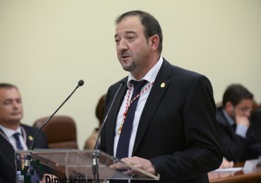 El presidente de la DPT, Ramón Millán, incluirá la mejora de varios tramos de carreteras del Jiloca y Cuencas Mineras en el plan provincial de 2016