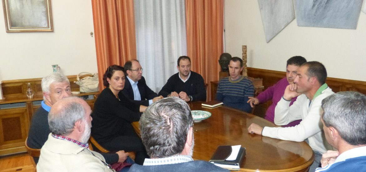 El presidente de la Diputación recibe a los alcaldes pedáneos de Teruel para atender y solucionar sus demandas