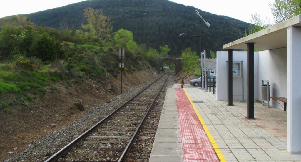 El PAR plantea en la DPH reclamar la mejora de servicios ferroviarios regionales incluyendo las paradas suprimidas de la línea Huesca-Canfranc