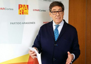 Aliaga dice que Puigdemont inicia un proceso que perjudica «a todos en general, y en particular a los catalanes»