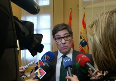 Aliaga insta a los partidos y a la sociedad aragonesa a defender la continuidad de la térmica de Andorra y los 4.000 puestos de trabajo que dependen de ella