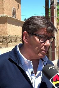 Entrevista de Arturo Aliaga con Carme Forcadell y registro de solicitud de comparecencia en el Parlamento de Cataluña