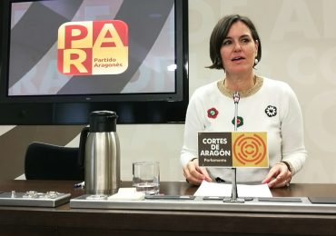 Elena Allué: “Es inaceptable que el Gobierno de Aragón siga trampeando el presupuesto que ha llegado a modificar hasta los 149 millones de euros”
