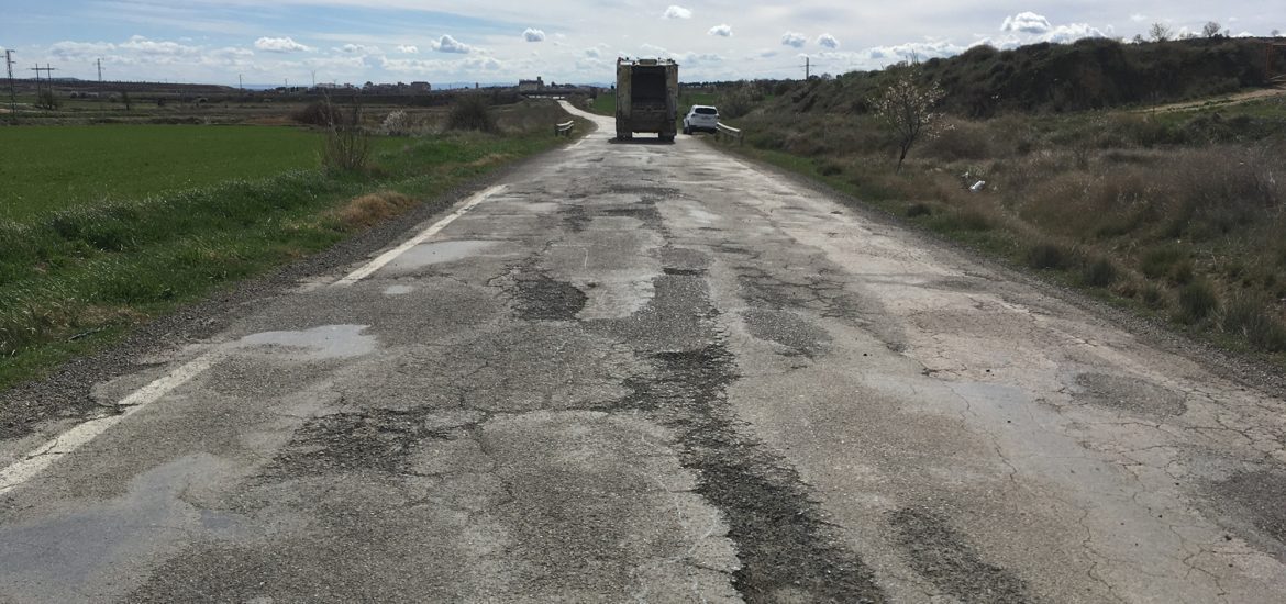 PAR-Huesca reclama el acondicionamiento urgente de la carretera de Apiés que presenta un grave y peligroso deterioro