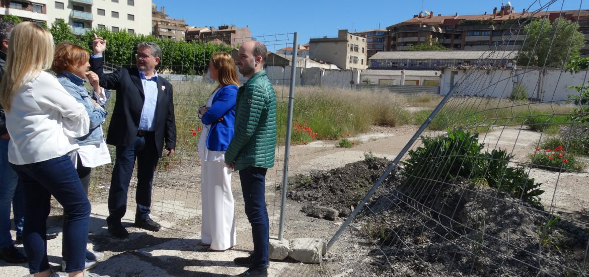 El PAR se compromete a gestionar una solución para el polígono de las harineras y para Huesca