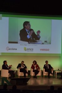 Aliaga reafirma “la vocación de Aragón de ser un referente en las renovables”