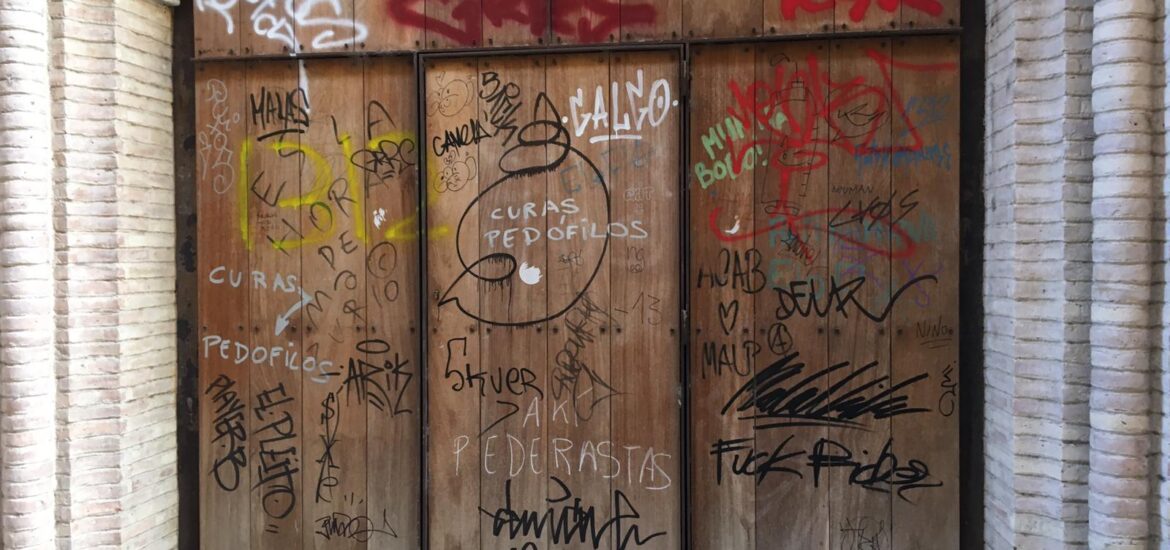 El PAR-Zaragoza denuncia el vandalismo del exterior de la Iglesia de la Magdalena