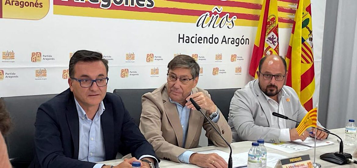 La Comisión ejecutiva del Partido Aragonés, presidida por Arturo Aliaga, confirma la convocatoria de elecciones primarias con la participación democrática de los militantes