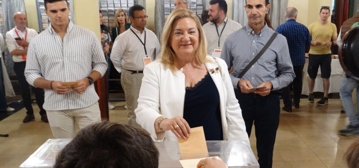 María Eugenia Gabás (PAR): “Venimos a votar con toda la ilusión de comenzar un tiempo nuevo para Huesca y Aragón”